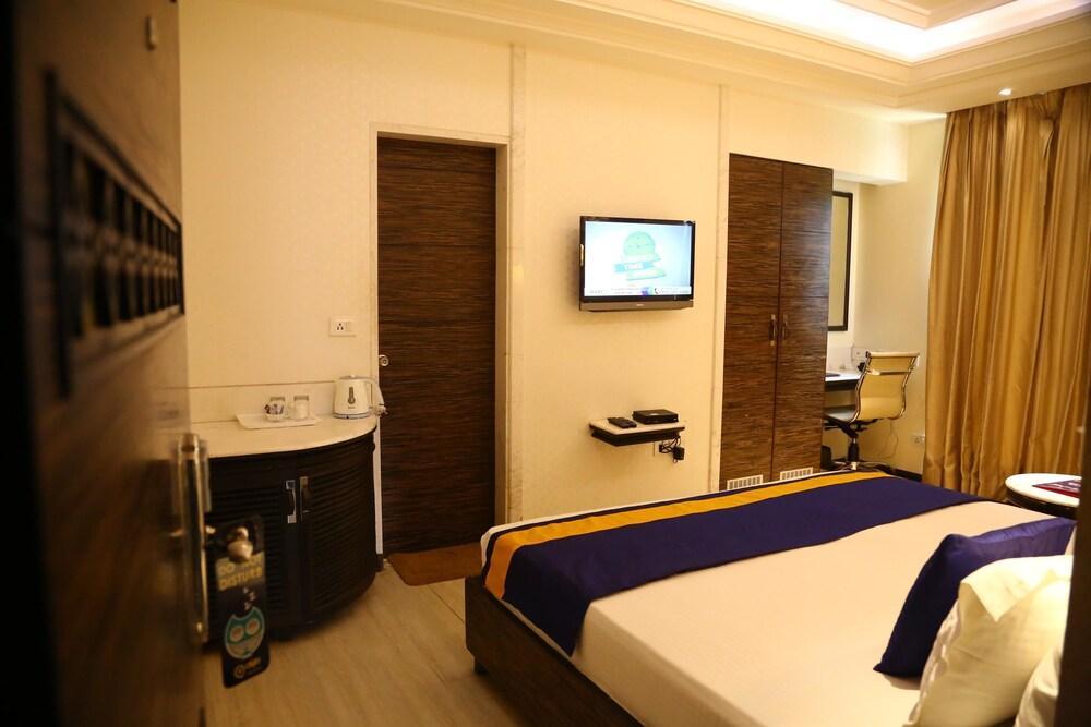 The First Hotel Chandigarh Luaran gambar