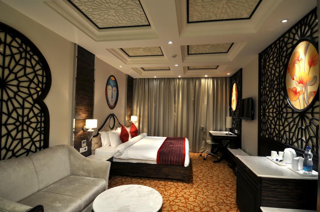 The First Hotel Chandigarh Luaran gambar